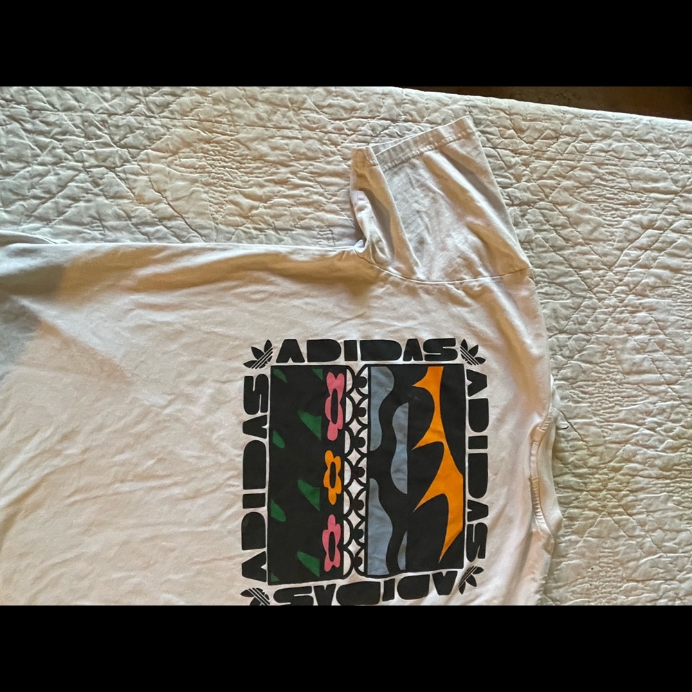 Adidas Tee - Youth Small
